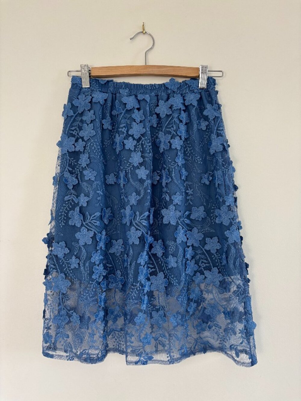 ✨Adiva Blue 3D Floral Lace Midi Skirt Size XS